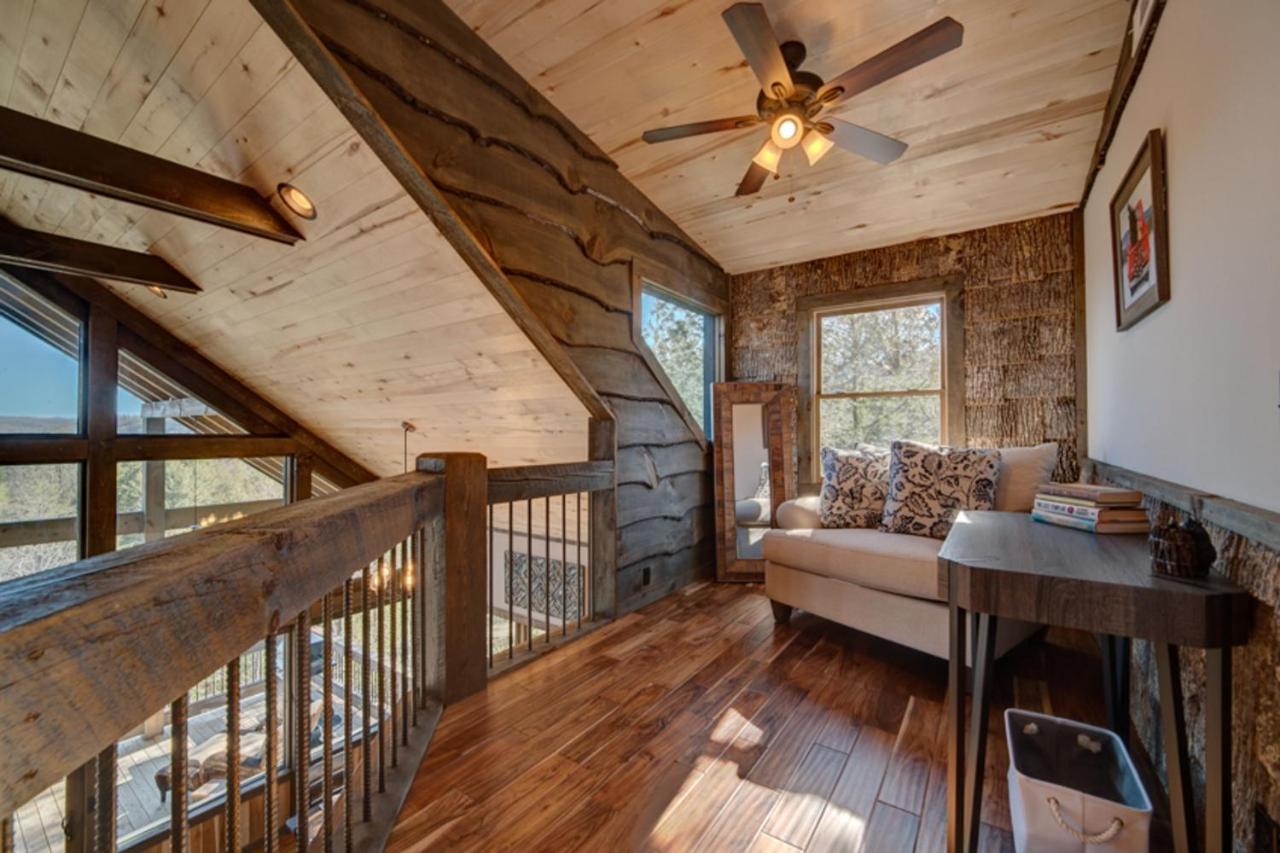 Bear Claw Cabin ブルーリッジ山脈 エクステリア 写真