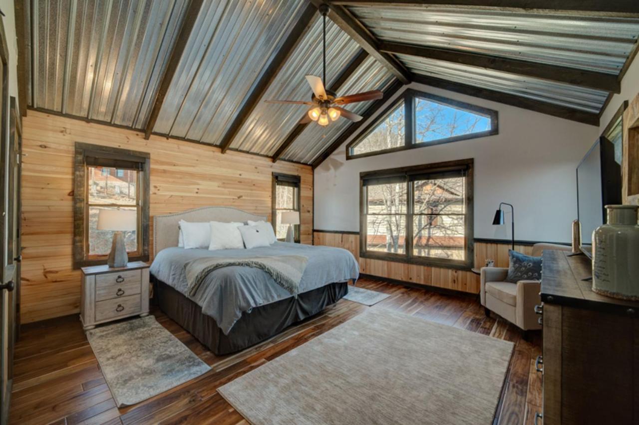 Bear Claw Cabin ブルーリッジ山脈 エクステリア 写真
