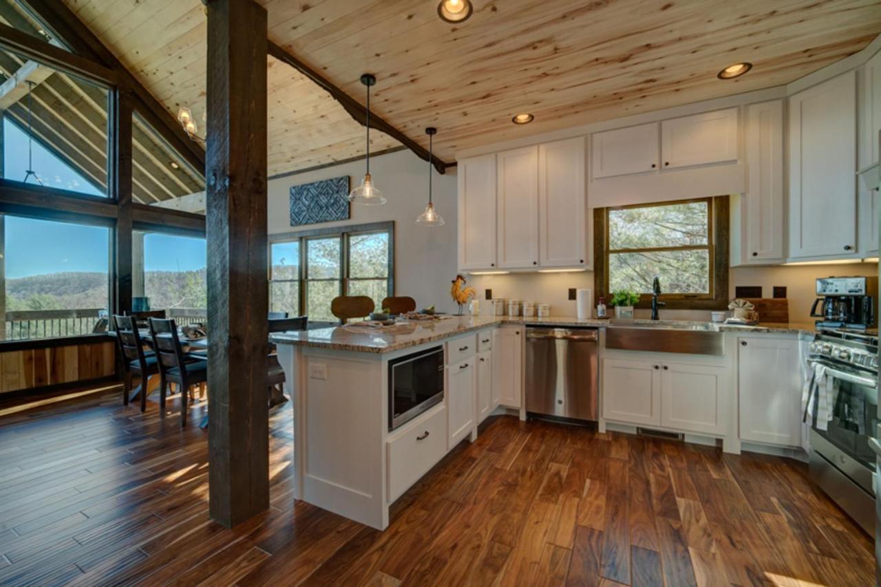 Bear Claw Cabin ブルーリッジ山脈 エクステリア 写真
