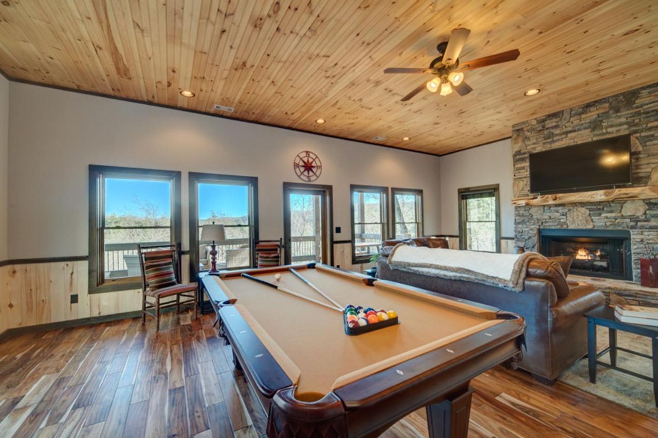 Bear Claw Cabin ブルーリッジ山脈 エクステリア 写真